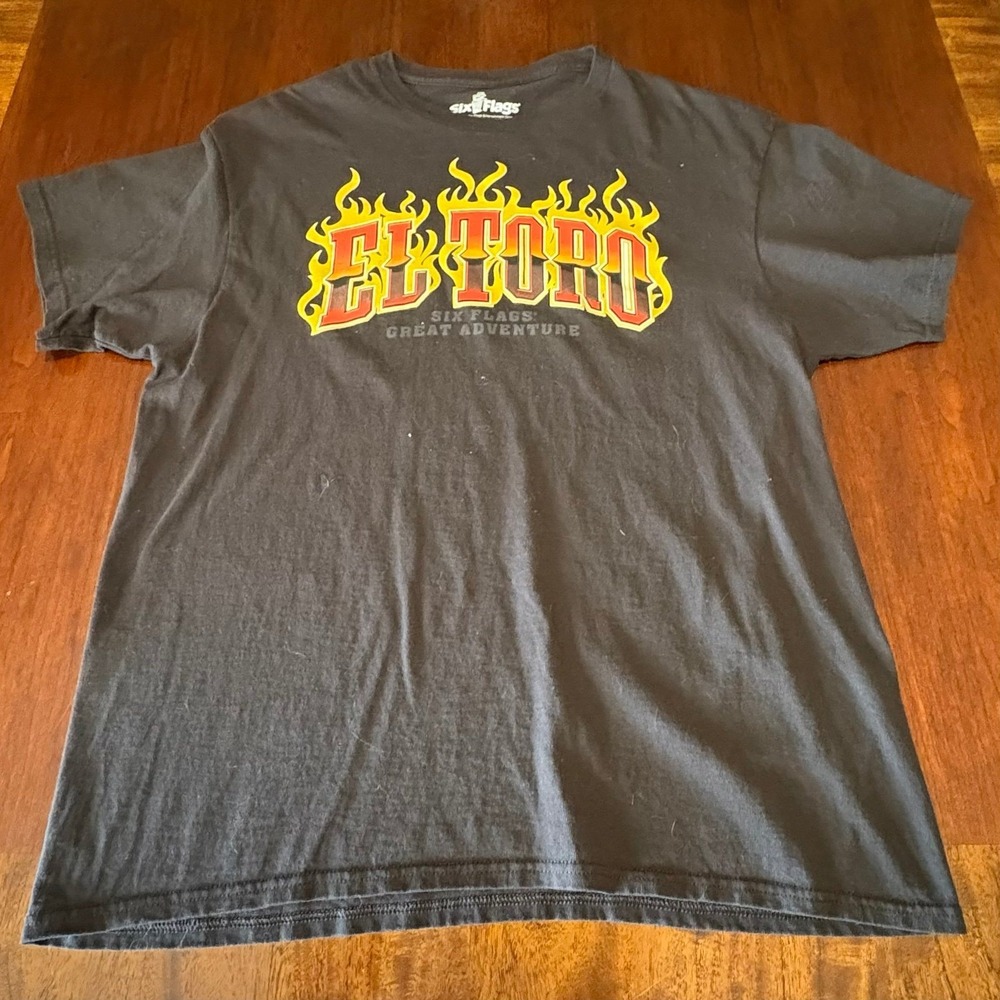 Six Flags El Toro Great Adventure Flame Graphic Tee Large